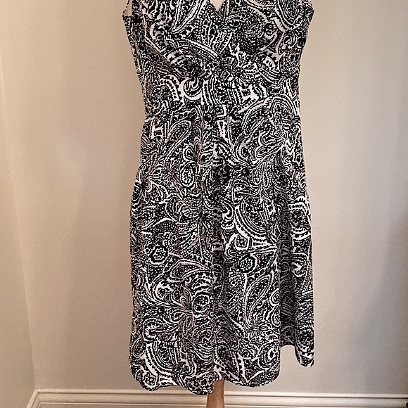 Lands End Black White Paisley Print Faux V-Neck Wrap Sleeveless MIDI Dress SZ 14 - Picture 3 of 13